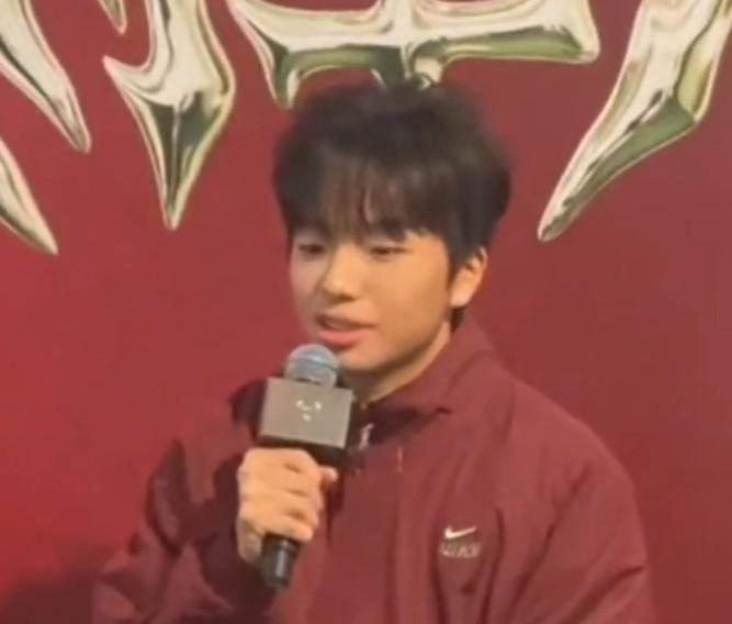 星空体育-李镇全：没想到和日本队差距这么大，在场上有一种无力感