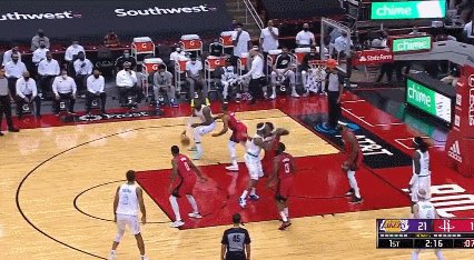 星空体育官方网站-莫里斯考辛斯先后被驱逐 火湖一战上演闹剧